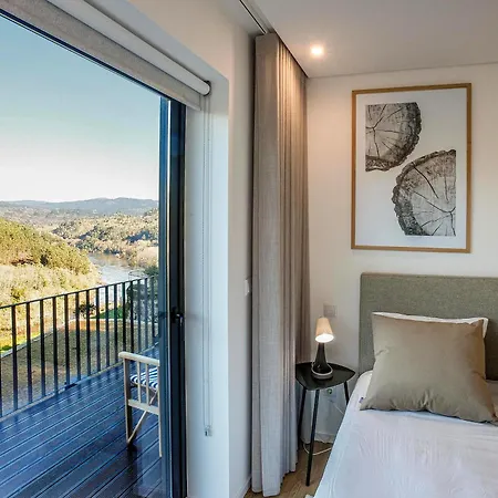 Casa Do Barbeiro - View Of The River Minho Melgaço