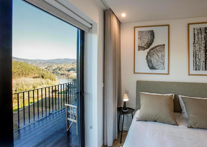 Casa Do Barbeiro - View Of The River Minho Melgaco